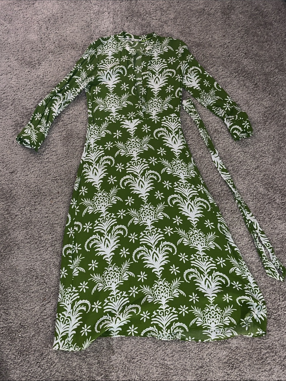 Zara Women’s Green & White Floral Long Sleeve Dress